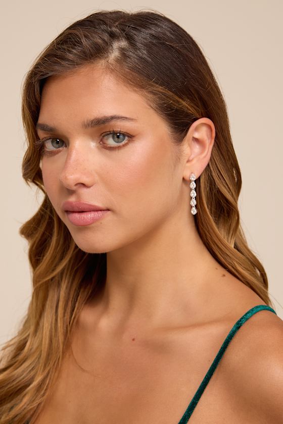 Brilliant Shine Silver Rhinestone Drop Earrings - thumbnail 3