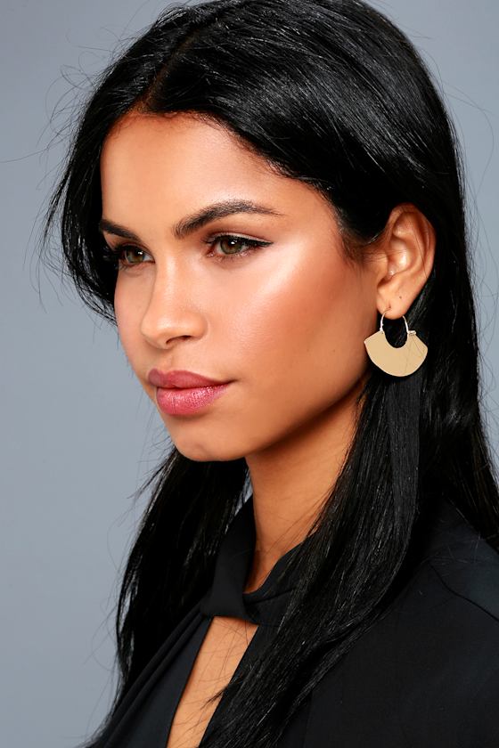 Mireya Gold Earrings 2