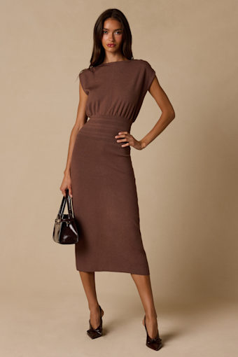 I25D6180: MEDIUM BROWN 1