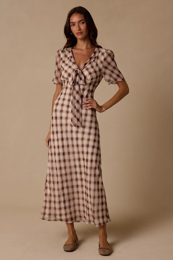CD9528: IVORY/ MOCHA/ DK MUAVE RED 2