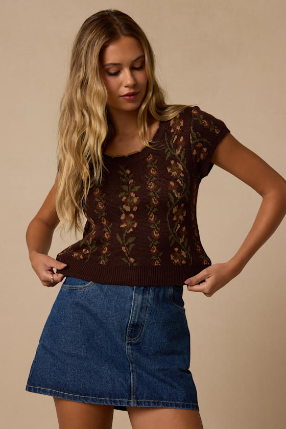 Devin Brown Floral Short Sleeve Sweater - thumbnail 4
