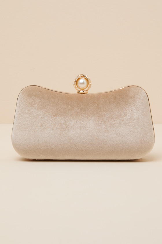 HA-3045-IV: CHAMPAGNE 2