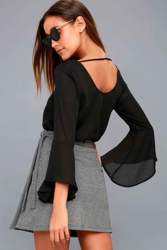 black flounce sleeve top
