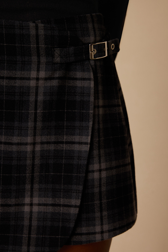 Chauncy Navy Blue Plaid Skort - thumbnail 5