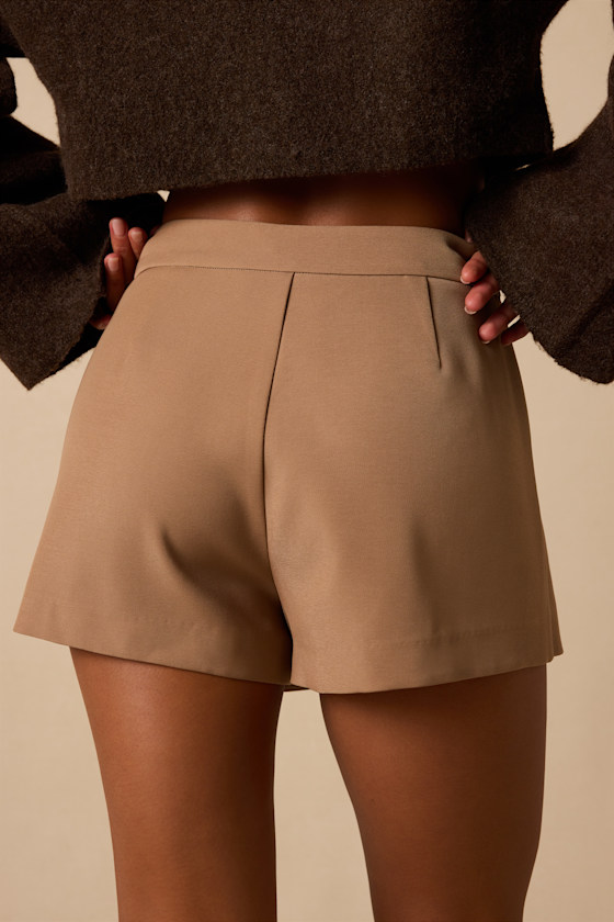 LP22680F-026: tan 2