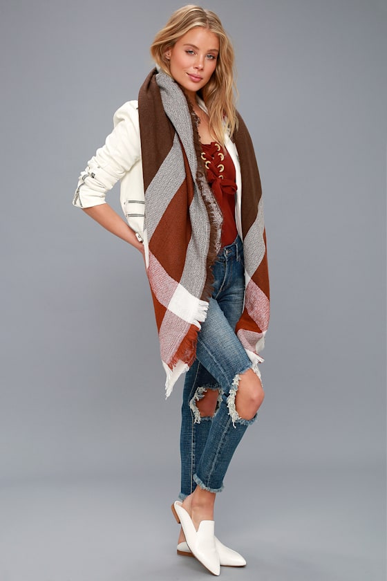 Glampfire Burgundy and White Plaid Scarf 2