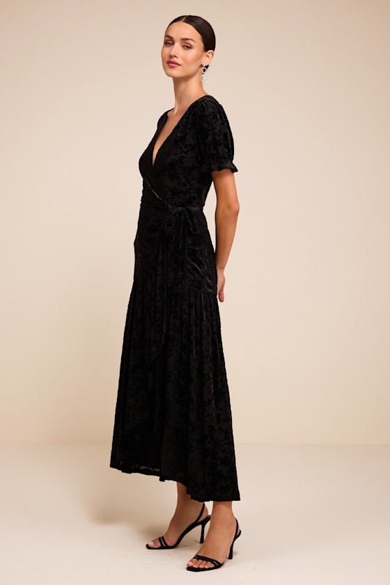 Aaliyah Black Velvet Wrap Midi Dress - thumbnail 4