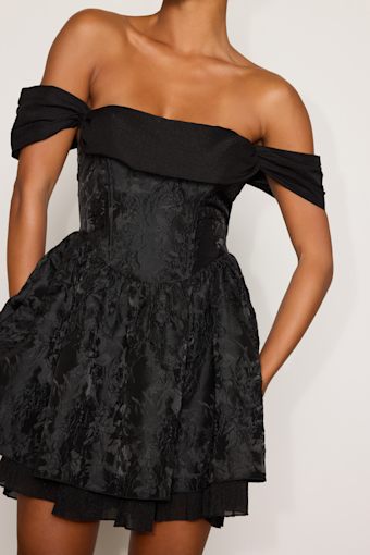 D8232: BLACK 2