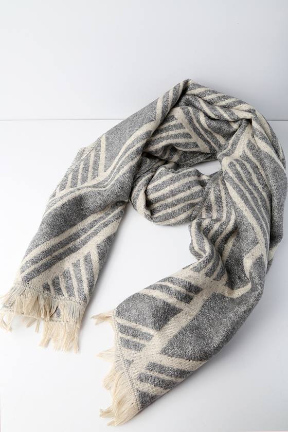 Warm Feelings Grey Print Scarf 1