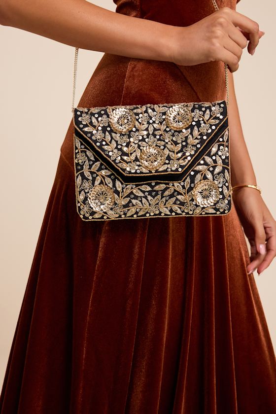 Evening Plans Black Embroidered Clutch - thumbnail 3