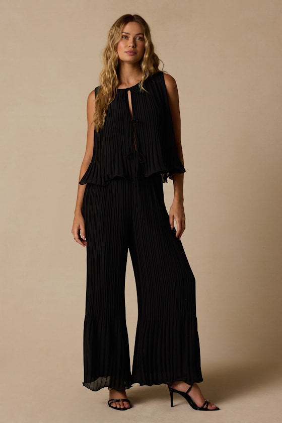 Adela Black Plisse Sleeveless Top - thumbnail 3