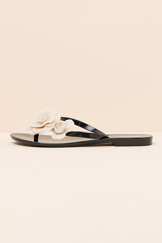 Harmonic Petals Black and Beige Thong Sandals - thumbnail 6