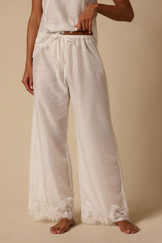 I26P1635: IVORY/ IVORY 2