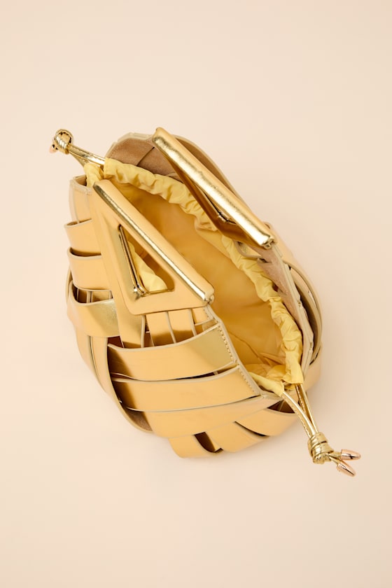 Aarya Gold Woven Crossbody Bag - thumbnail 5