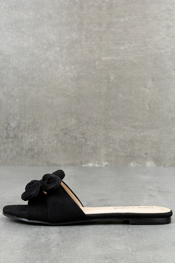 trendy slides for women