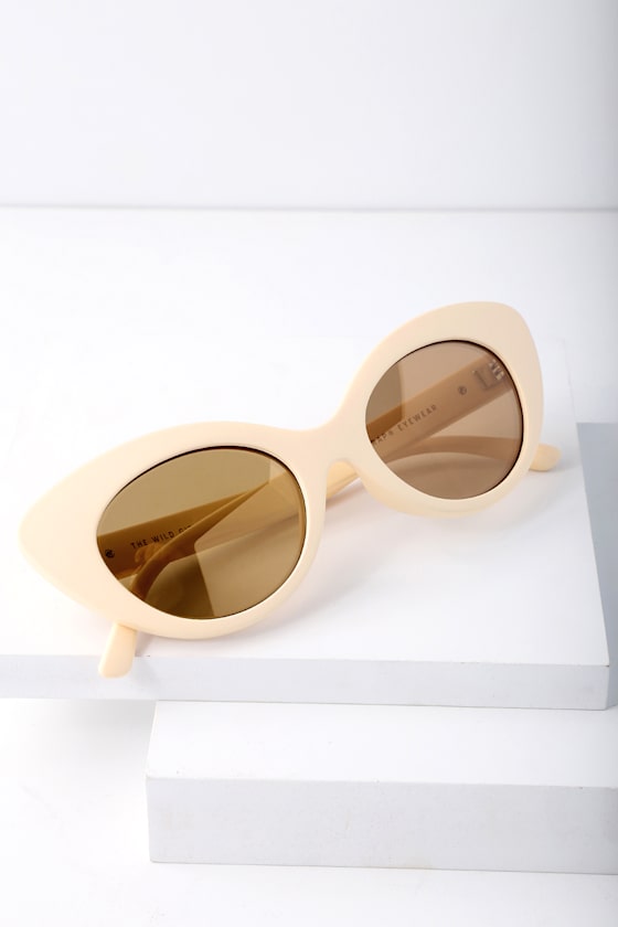 The Wild Gift Matte Pink Mirrored Cat-Eye Sunglasses 2