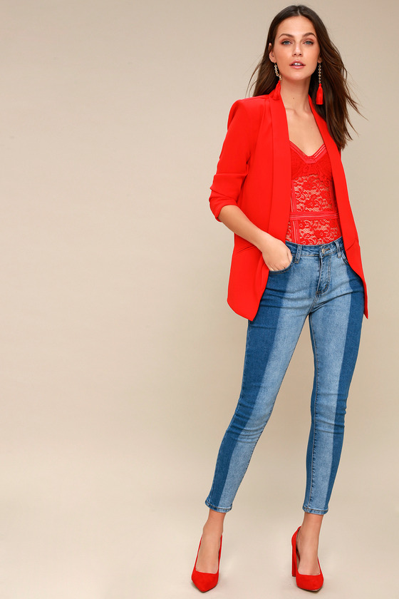 red t shirt with blazer