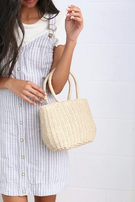 Hidden Shores Beige Woven Purse 1