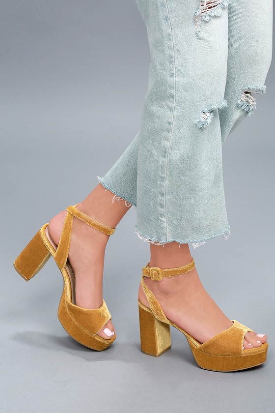 yellow net heels