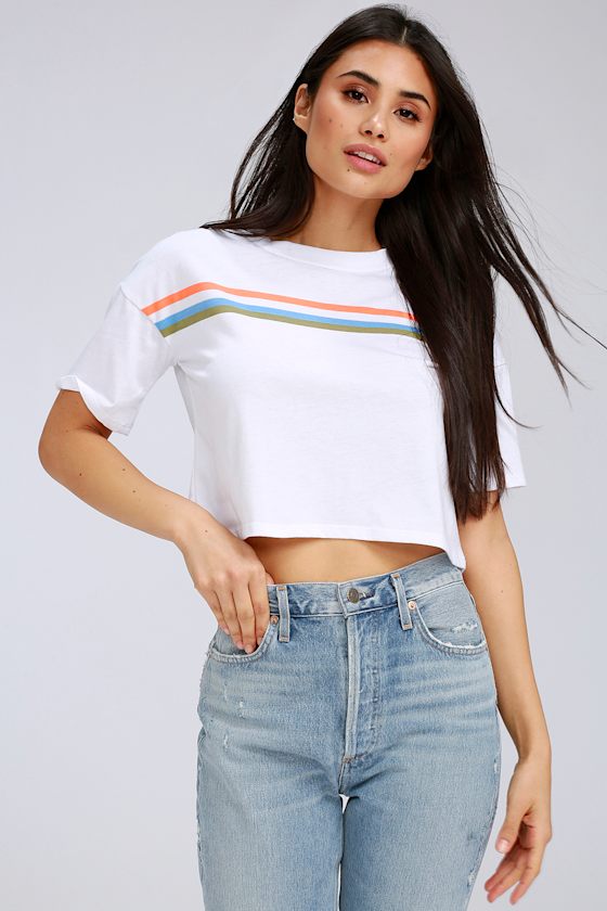 white graphic tee cropped
