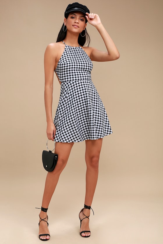 Arezzo Black and White Gingham Lace-Up Skater Dress 2
