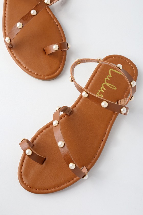 tan sandals with pearls