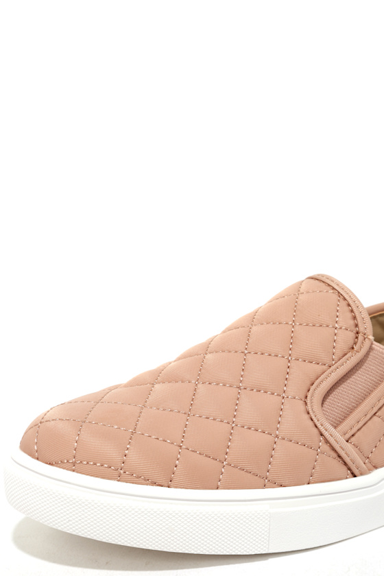 Steve Madden Ecntrcqt Blush Quilted Slip-On Sneakers 13