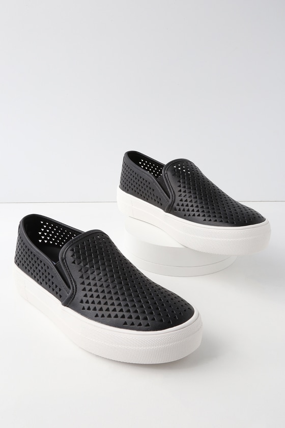 steve madden black slip on