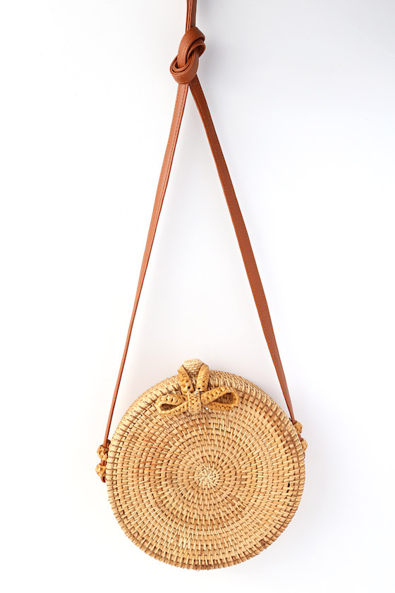 Indio Tan Round Woven Purse 1