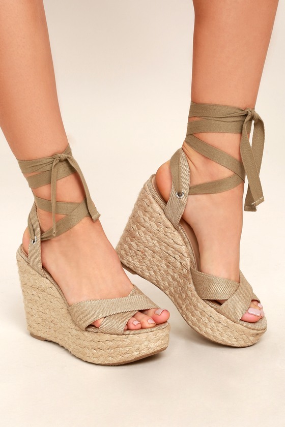 closed toe tie up wedges