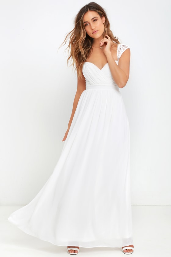 Novela White Lace Maxi Dress