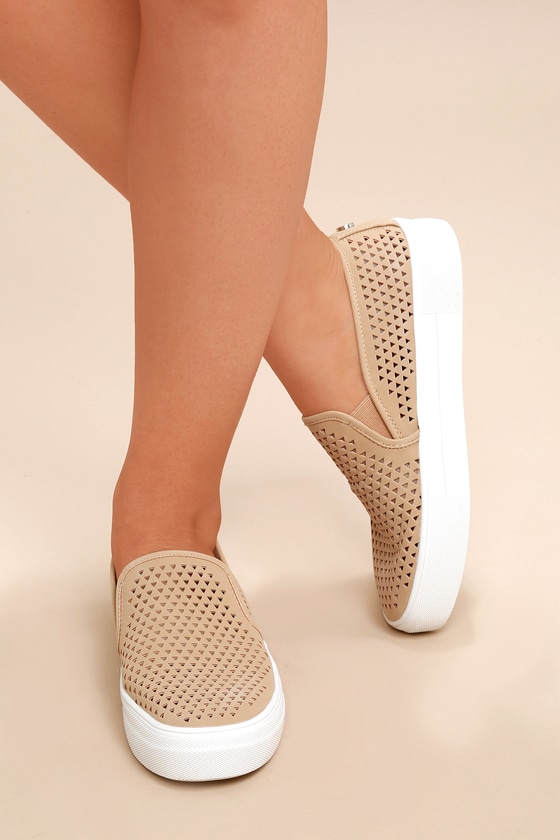 steve madden perforated slip on