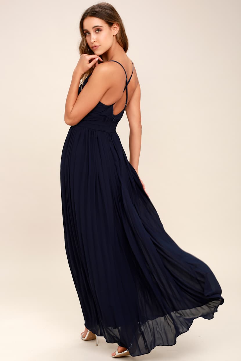 my date is wearing a navy blue dress What Does My Date Wear When I Wear A Navy Dress