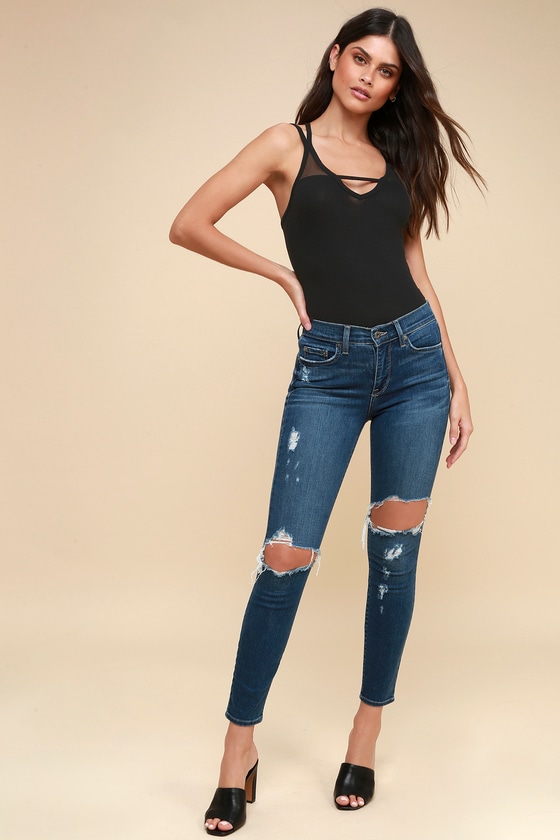 cute outfits with black tank top