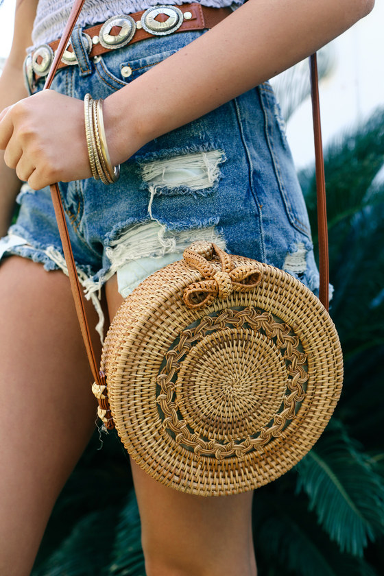 Natural Grass Bag Round Grass Tote Woven Tote Bag Beach - Etsy | Bags,  Woven tote bag, Round straw bag