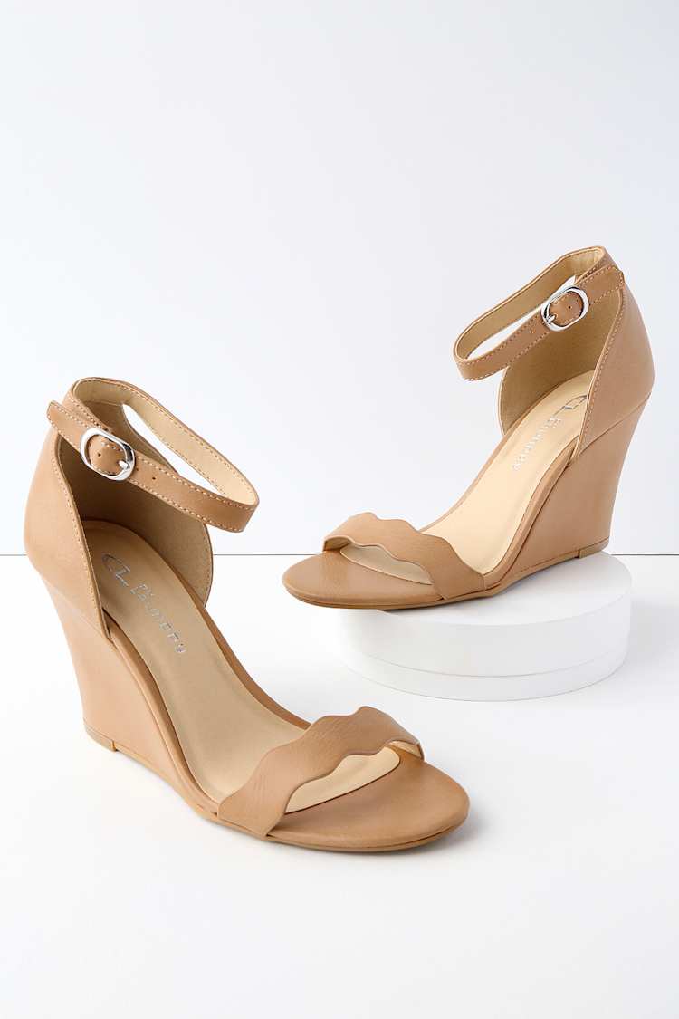 cl by laundry booming wedge sandal