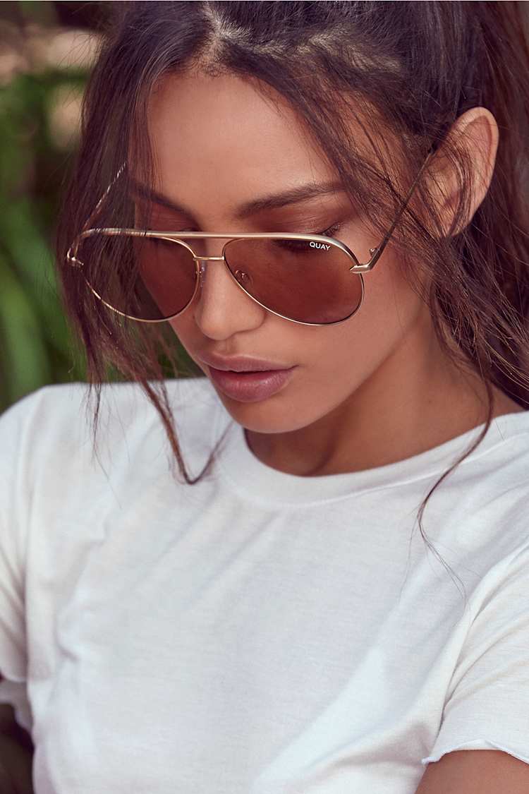 Quay Sahara - Gold Sunglasses - Aviator Sunglasses - Lulus display picture 1