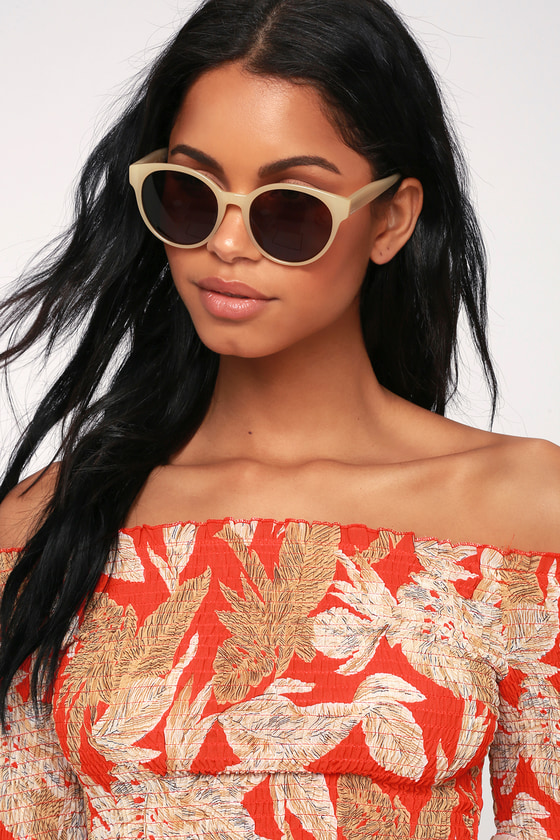 Chic Beige Sunglasses - Round Sunglasses - Lulus
