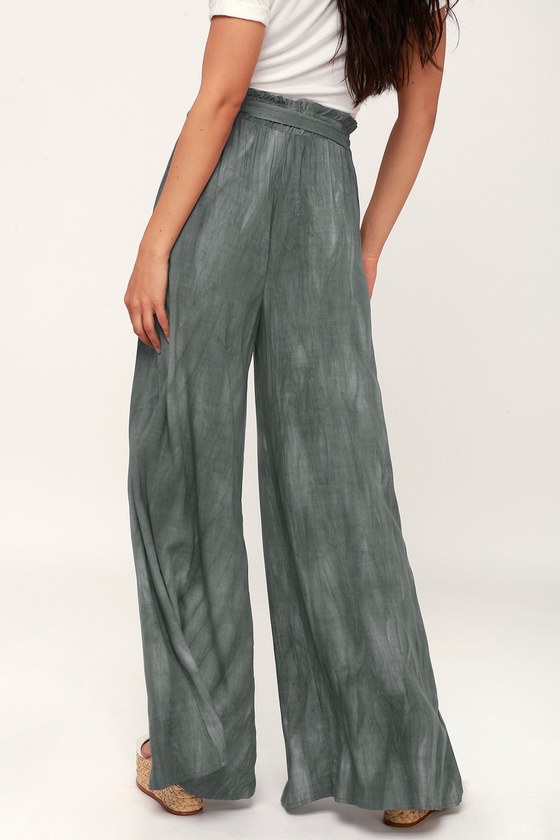 combination for grey pants