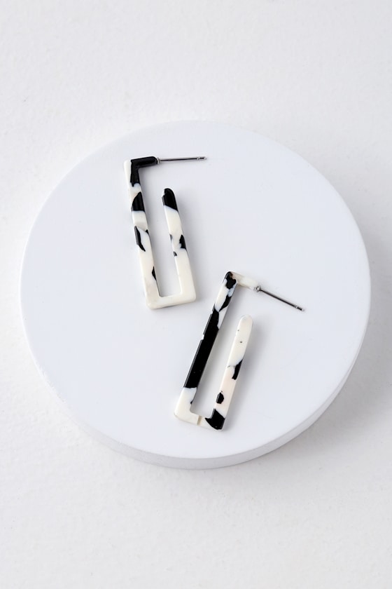 Orabelle Black Marbled Acetate Earrings 1