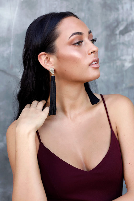 Royal Ways Black Tassel Earrings 4