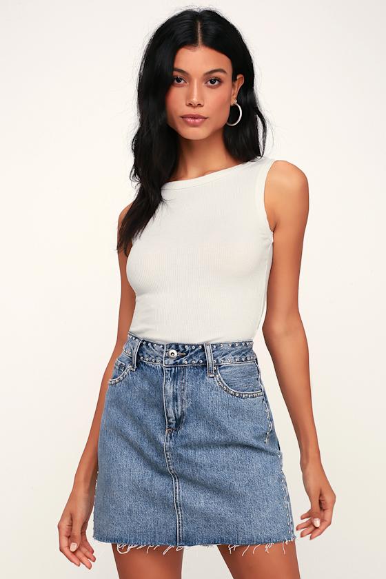 Sierra Medium Wash Studded Denim Mini Skirt 2
