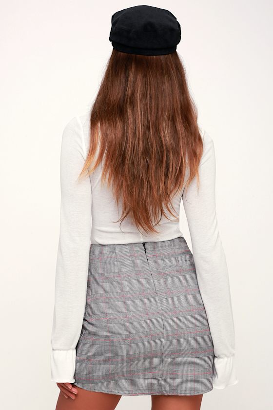 SD3108: GREY/RED 2