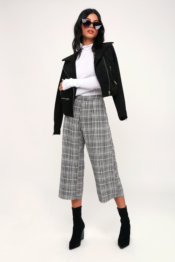 Trendy Hounstooth Culottes - Cropped Pants - Wide-leg Pants - Lulus