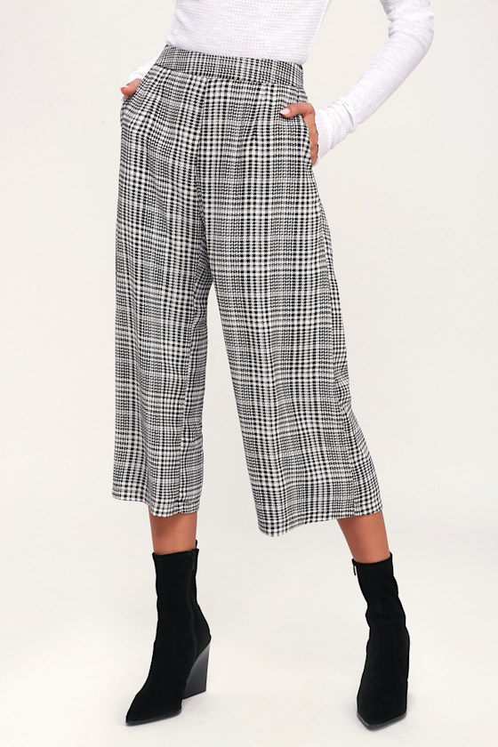 Elevated Black and White Houndstooth Culottes 2