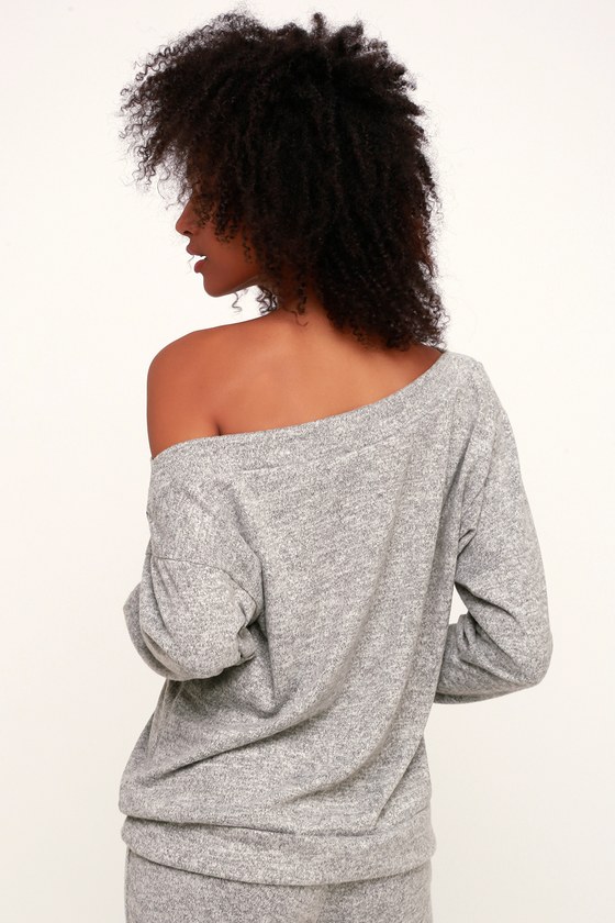 peep shoulder sweater