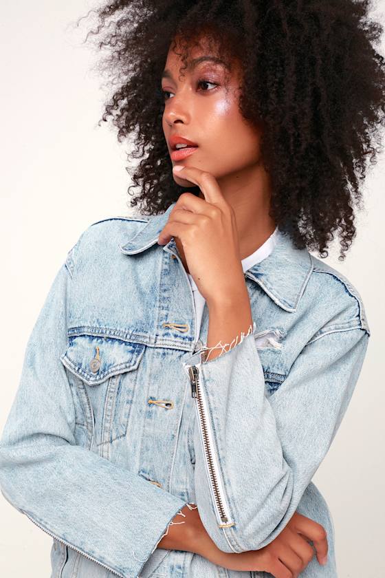 Ex-Boyfriend Zip Sleeve Trucker Light Wash Denim Jacket 3