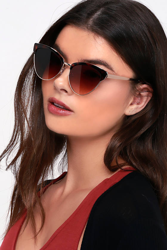 Hunky Dory Tortoise Cat-Eye Sunglasses 1