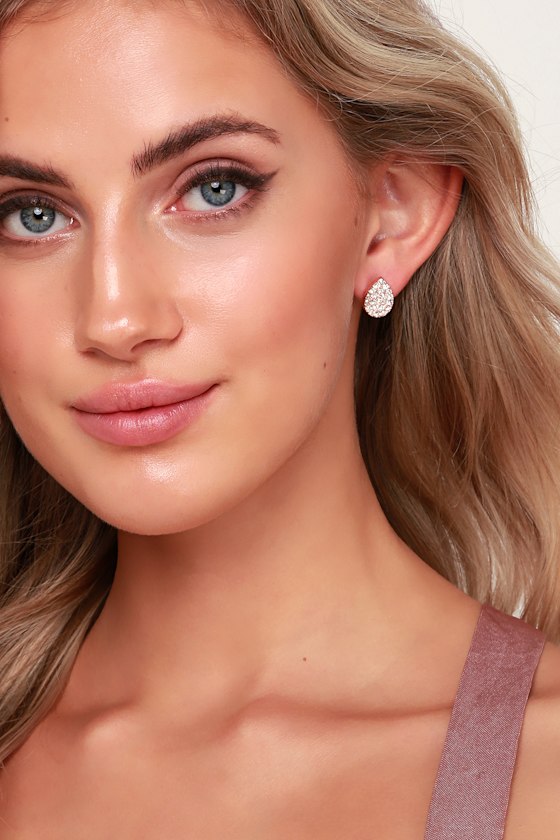 Blissful Moment Rose Gold Rhinestone Teardrop Earrings 1