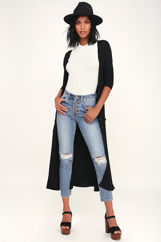 Button Cheeky Light Wash High-Waisted Distressed Jeans 1